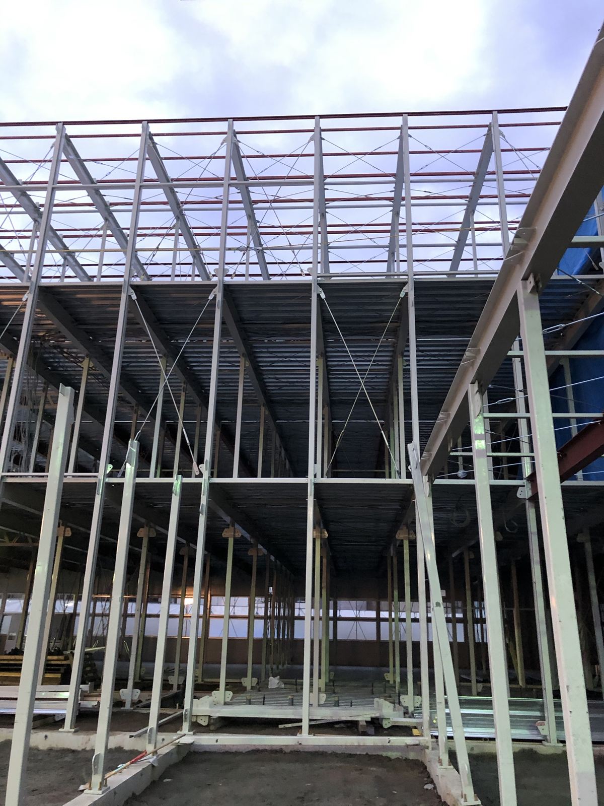建方が終わった鉄骨造の現場